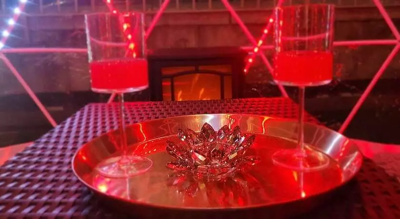 Rosa Linda  Luxe Rmntic Studio W Terrace