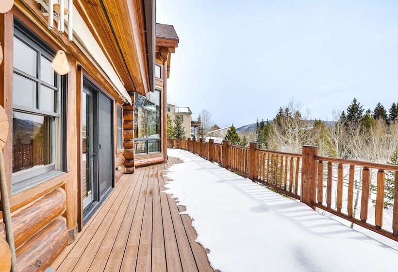 Spacious Frisco Home W/ Hot Tub & Mountain Views!