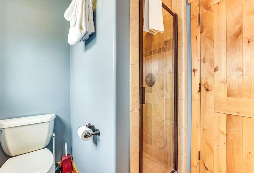 Spacious Frisco Home W/ Hot Tub & Mountain Views!