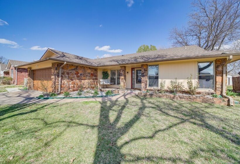 Tulsa Home W/ Outdoor Patio & Grill!