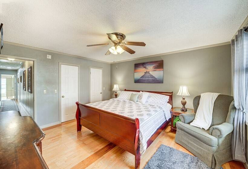 Tulsa Home W/ Outdoor Patio & Grill!