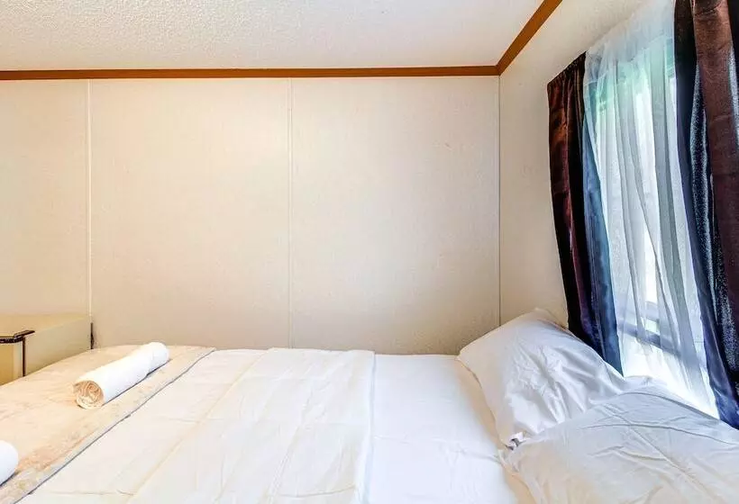 Valley View Lodge  Rural Home In Bridgeport!