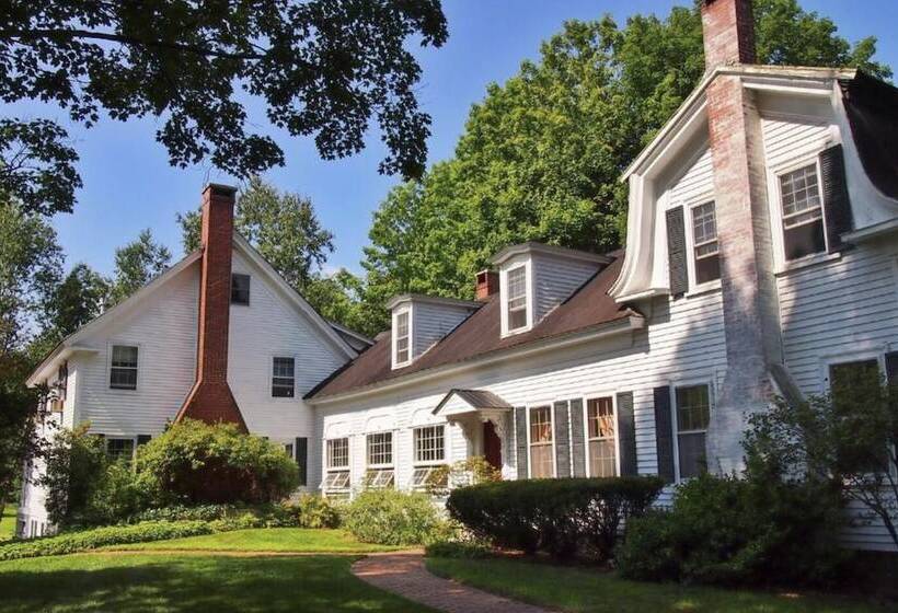 Bed and Breakfast Admiral Peary Inn