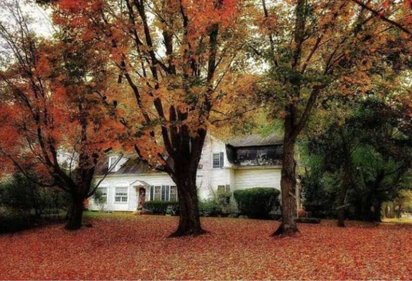 Bed and Breakfast Admiral Peary Inn