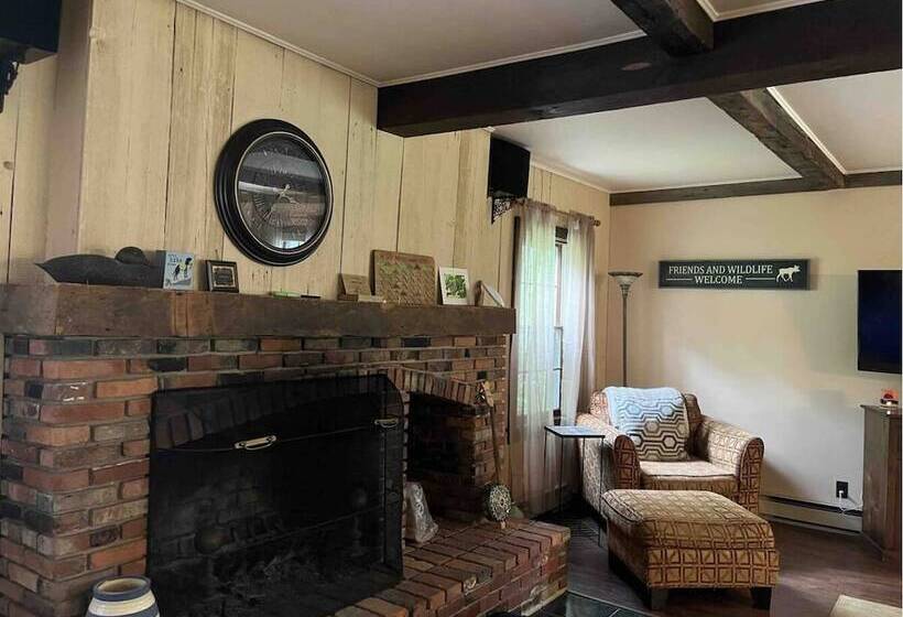 Bed and Breakfast Admiral Peary Inn