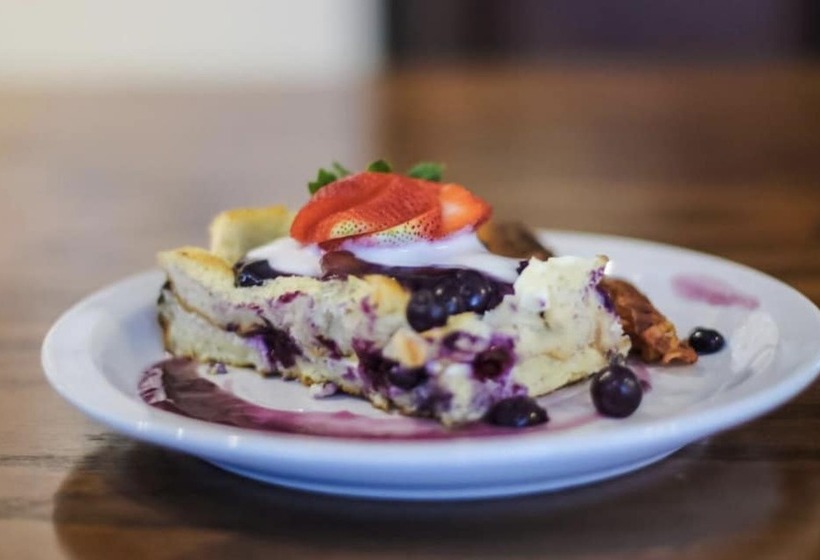 Bed and Breakfast Admiral Peary Inn