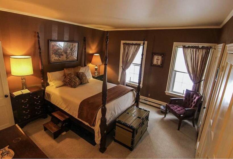 Bed and Breakfast Admiral Peary Inn