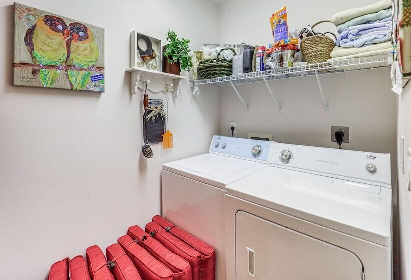 1 Mi To Beech Mtn Ski Resort: Cabin W/ Fire Pit