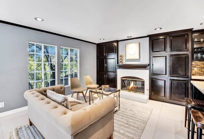 Cahuenga Park By Avantstay Hollywood Hills Home