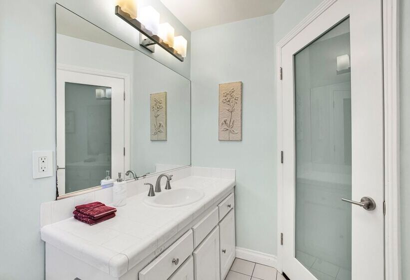 Cahuenga Park By Avantstay Hollywood Hills Home