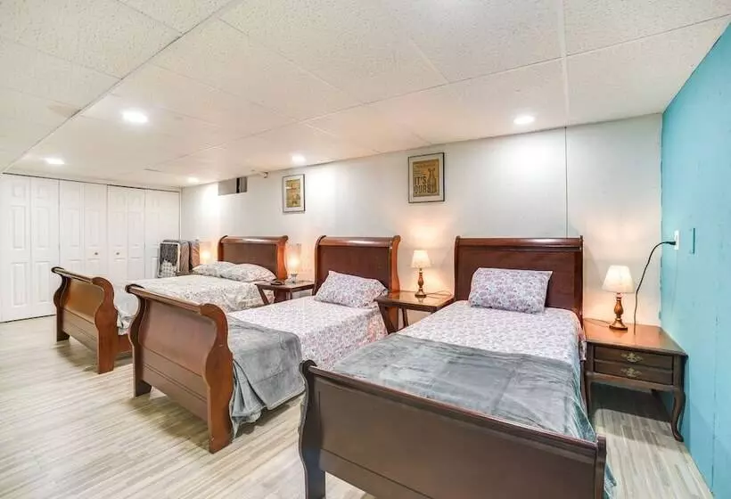 Cozy Lake Luzerne Home   1 Mi To Wayside Beach!