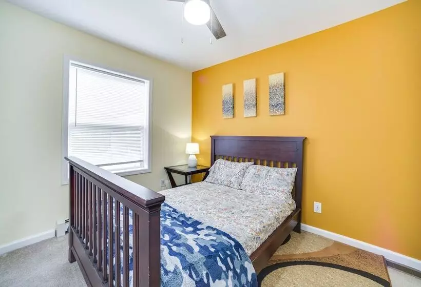 Cozy Lake Luzerne Home   1 Mi To Wayside Beach!