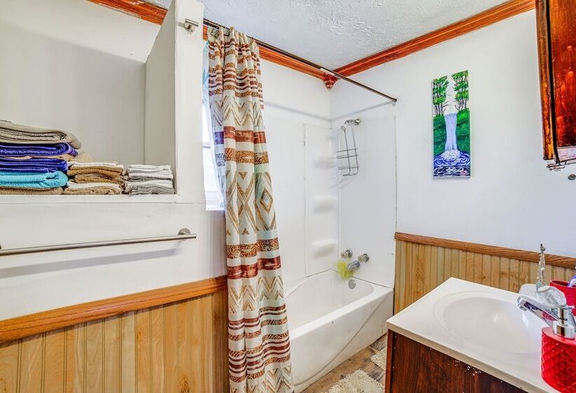 Dog Friendly Michigan City Home 3 Mi To Beach!