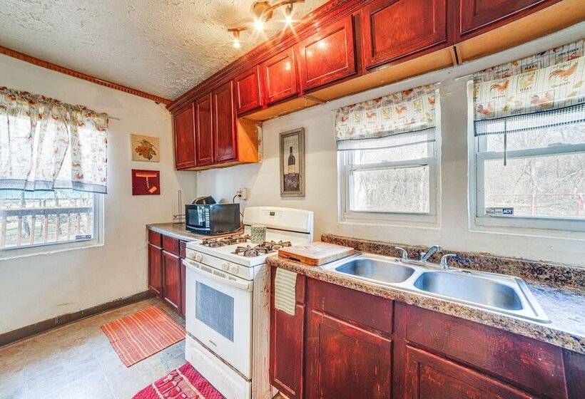 Dog Friendly Michigan City Home 3 Mi To Beach!