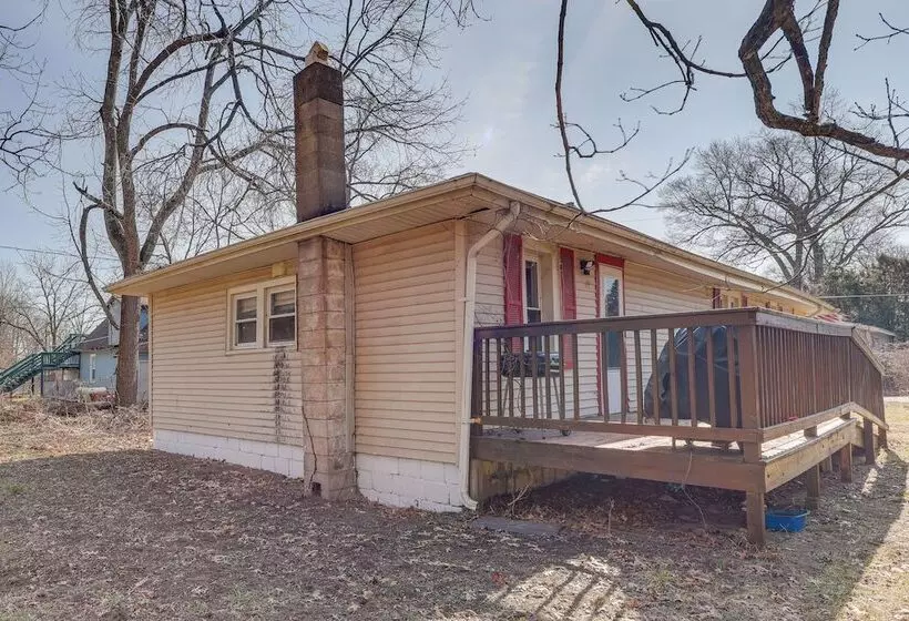 Dog Friendly Michigan City Home   3 Mi To Beach!