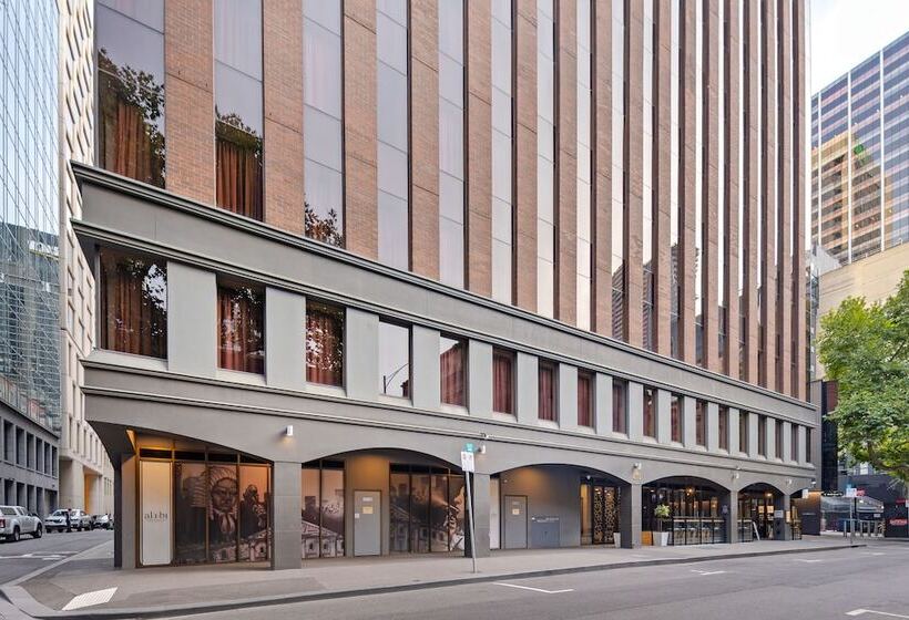 Отель Melbourne City Suites