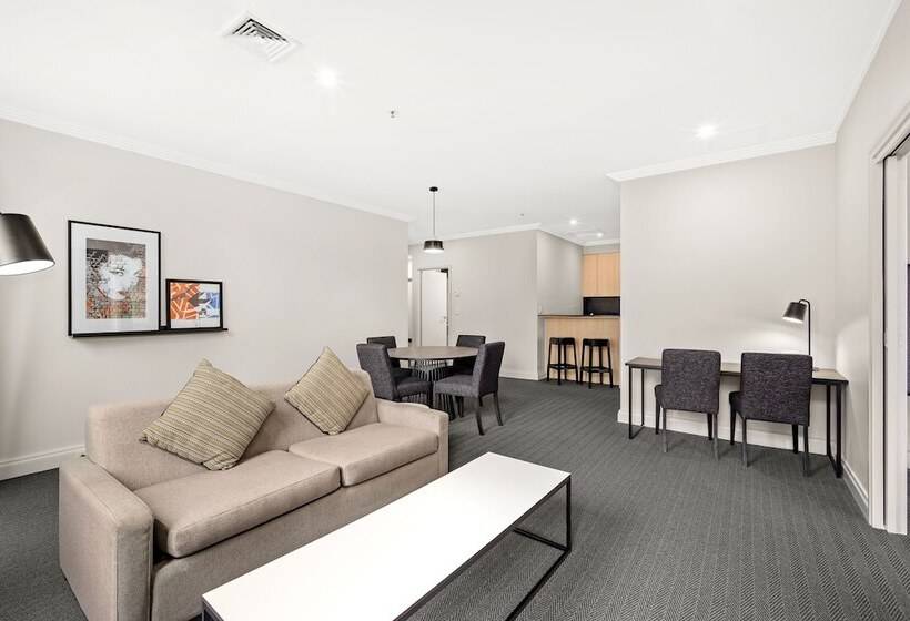 酒店 Melbourne City Suites