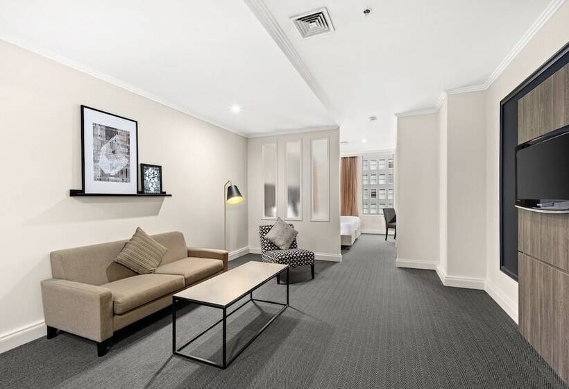 Отель Melbourne City Suites
