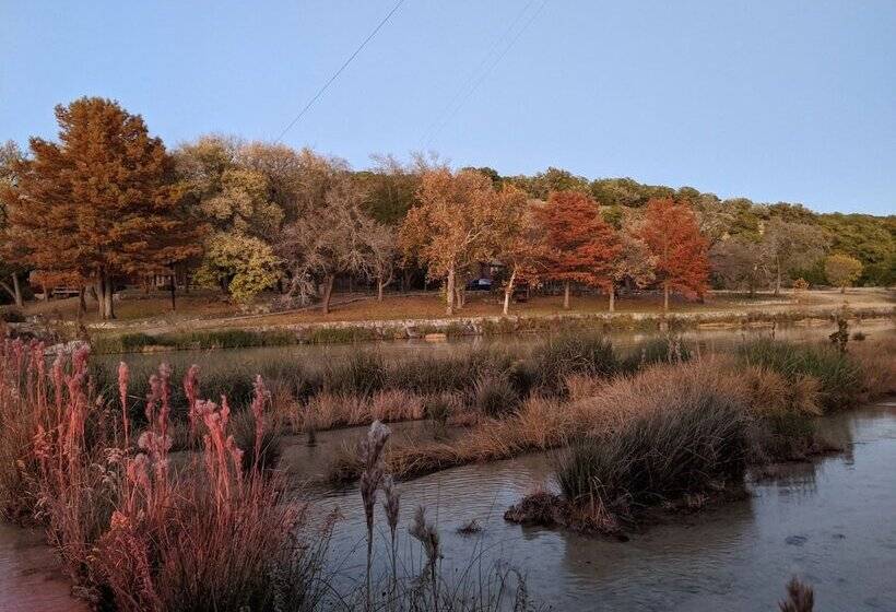 Отель Natural Springs Lodge