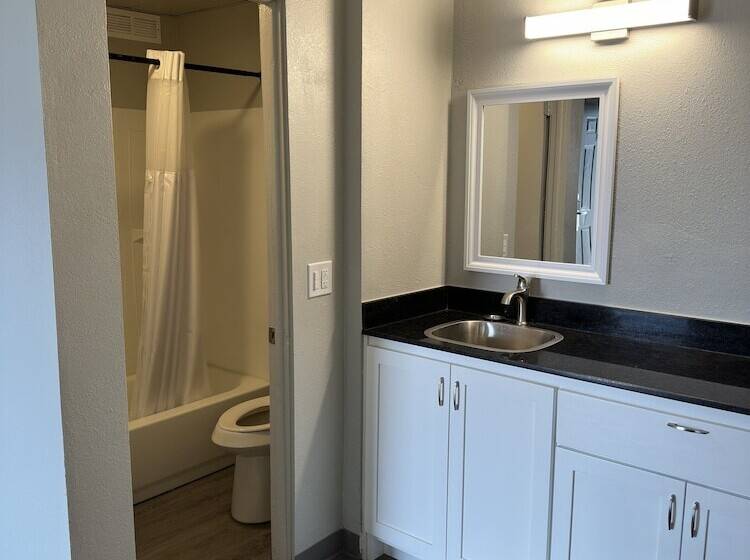 Lta Suites Brookside