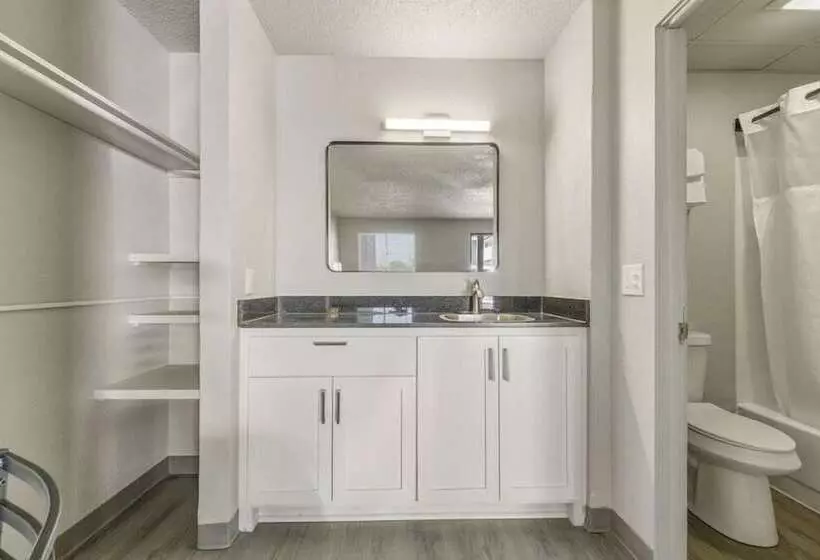 Lta Suites Brookside