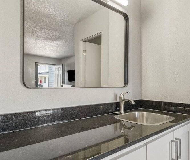 Lta Suites Brookside