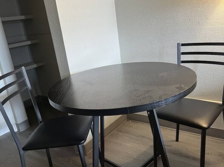 Lta Suites Brookside