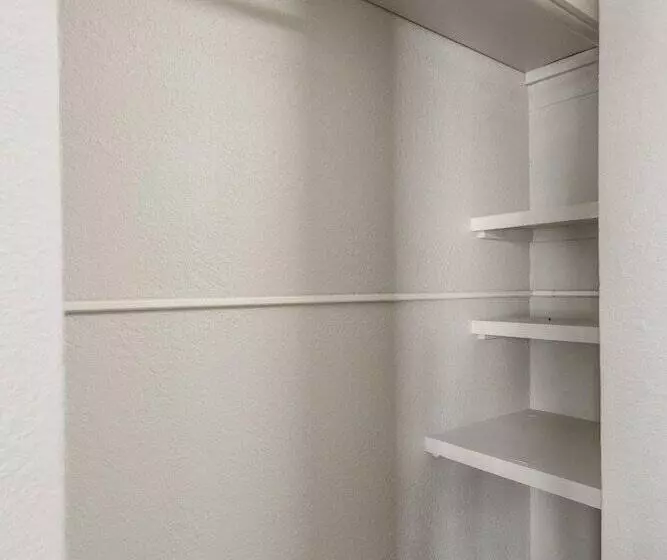 Lta Suites Brookside