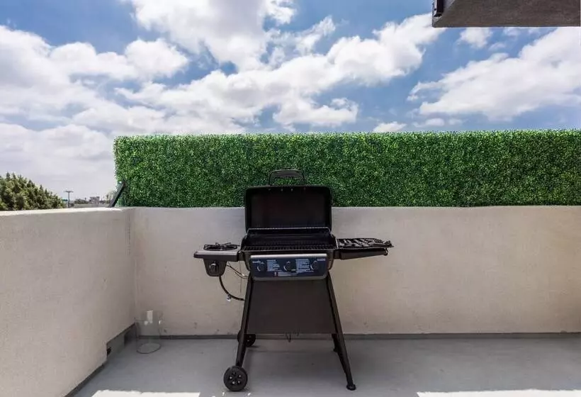 Metro Horizon By Avantstay Rooftop Deck + City View