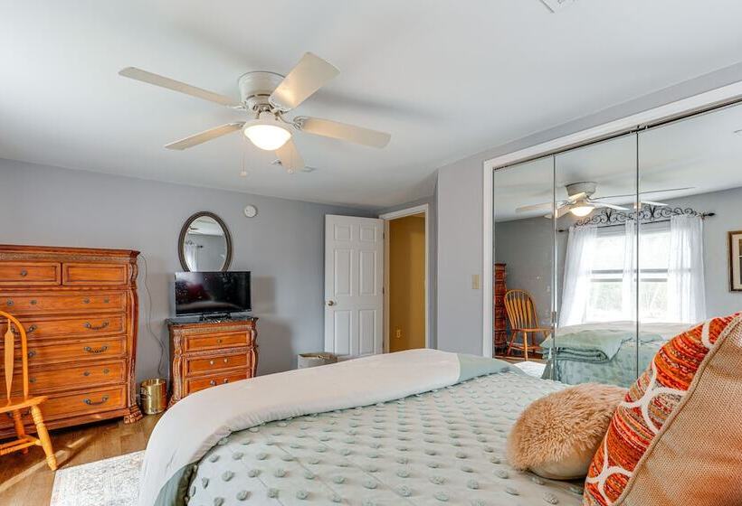 Peaceful Delco Family Home W/ Private Deck!