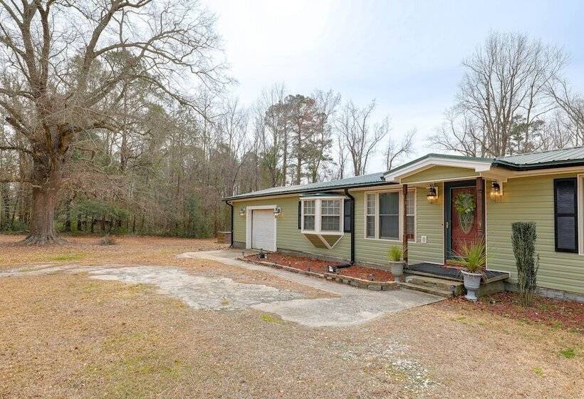 Peaceful Delco Family Home W/ Private Deck!