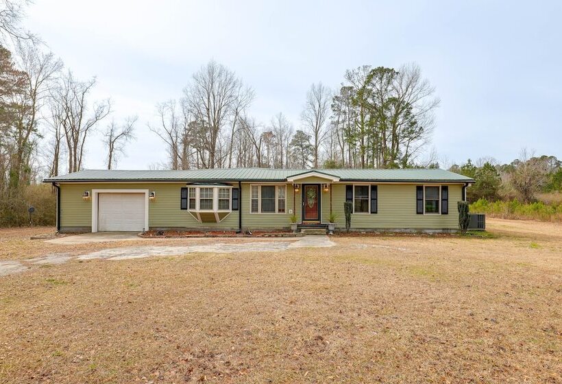 Peaceful Delco Family Home W/ Private Deck!