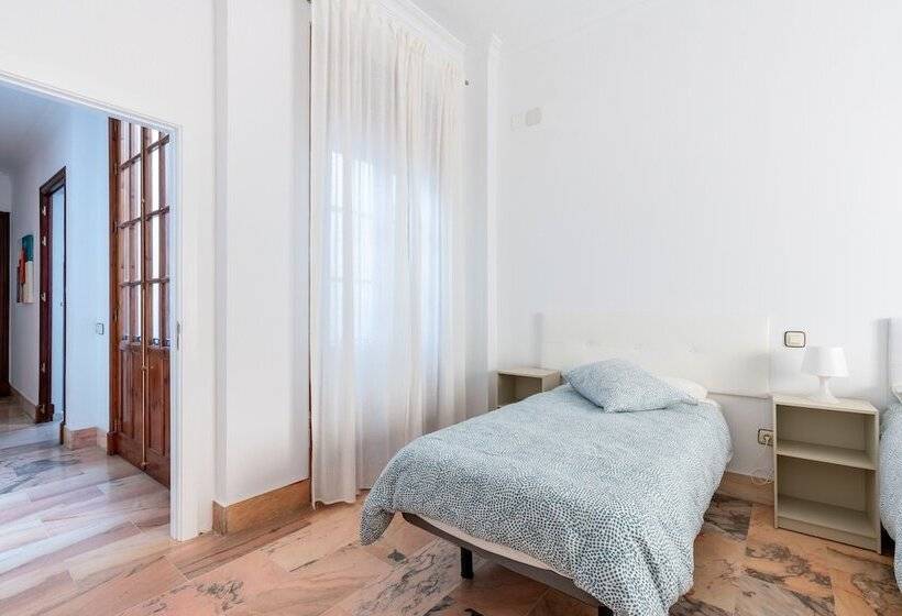 پانسیون Banana Gay House   Only Men