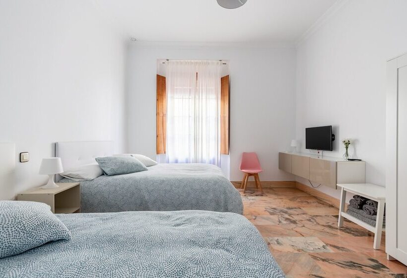 پانسیون Banana Gay House   Only Men