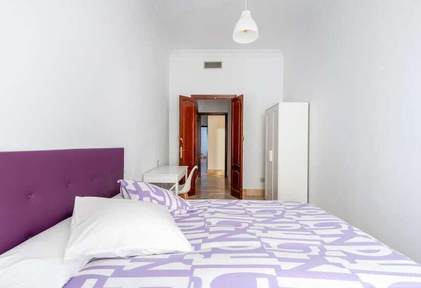 پانسیون Banana Gay House   Only Men