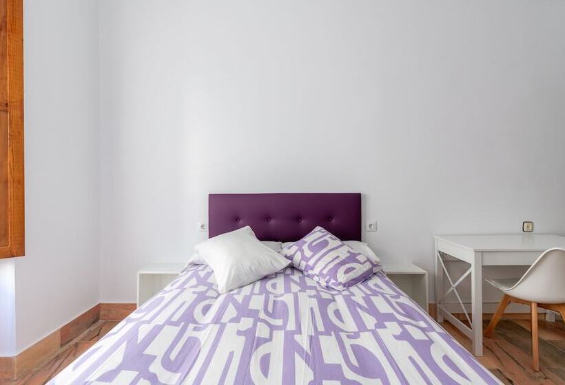 پانسیون Banana Gay House   Only Men