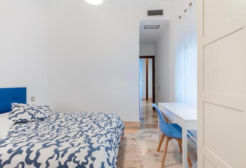 پانسیون Banana Gay House   Only Men