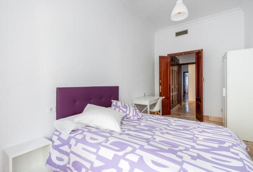 پانسیون Banana Gay House   Only Men