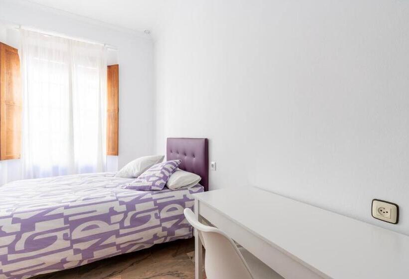 پانسیون Banana Gay House   Only Men