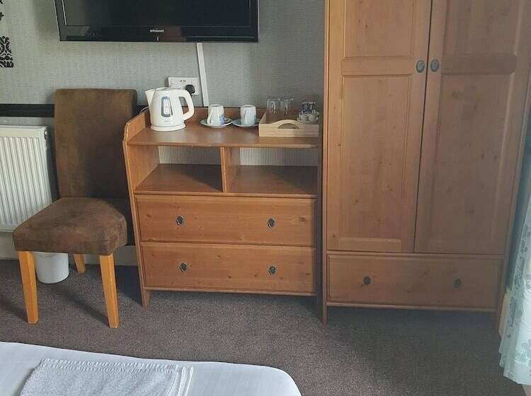 膳宿费 The Holmlea