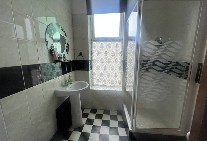 膳宿费 The Holmlea