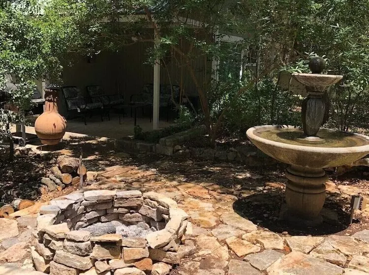 Majatalo Mystic Hill Suites