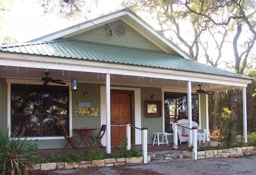 Majatalo Mystic Hill Suites