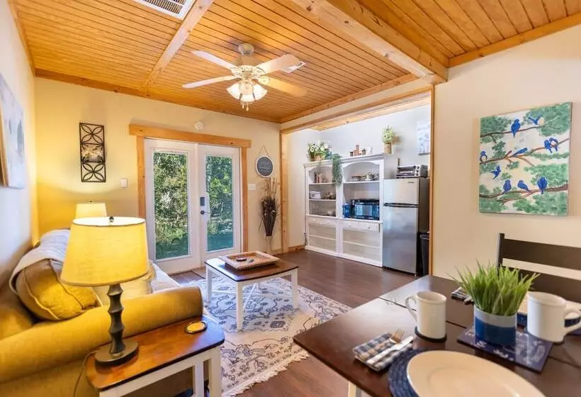 Majatalo Mystic Hill Suites