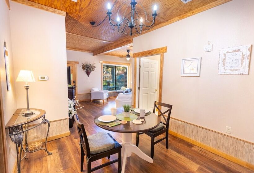 膳宿费 Mystic Hill Suites