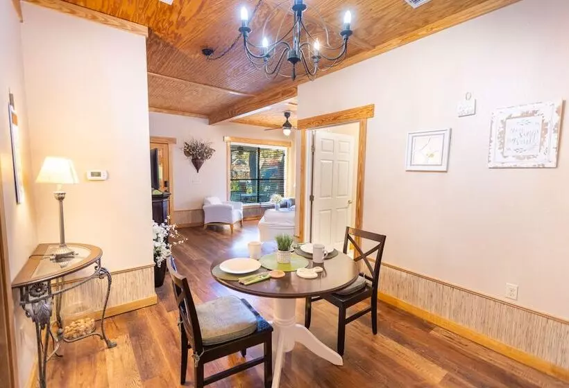 Majatalo Mystic Hill Suites