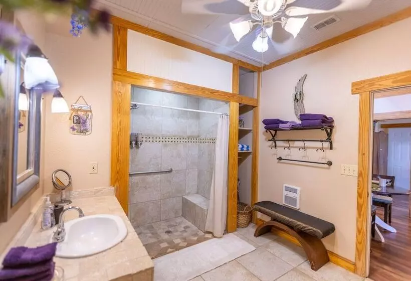 Majatalo Mystic Hill Suites