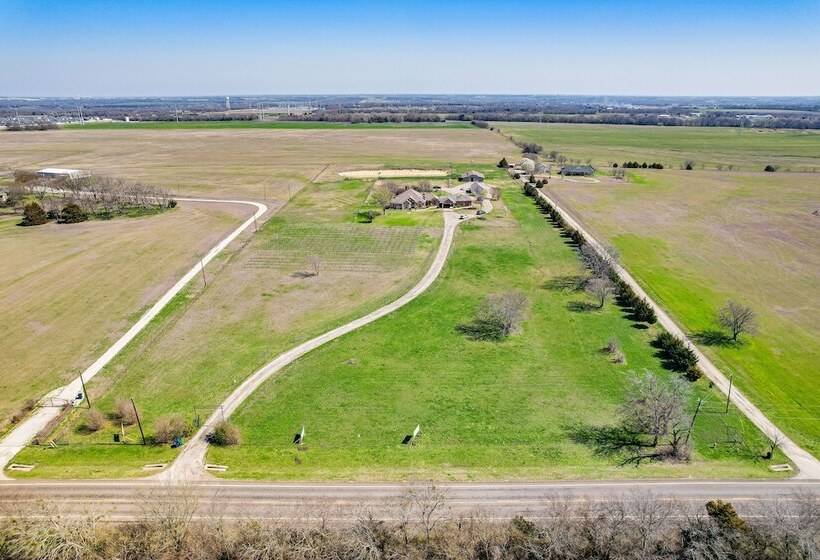 On 10 Acres: Celina Ranch W/ Pool & Fire Pit!