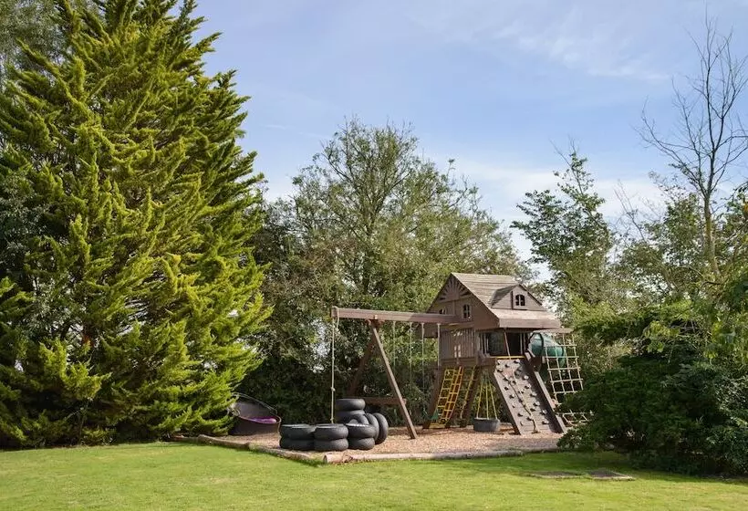 Residenssi Deluxe 2/3 Bed Hottub Skytv