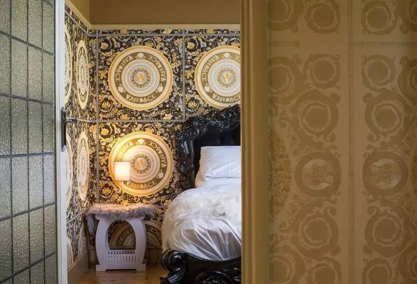 Residenssi Deluxe 2/3 Bed Hottub Skytv